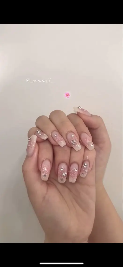 ネイル チークネイル ジェルネイル 韓国ネイル ストーンネイル SOM NAILのネイルデザイン