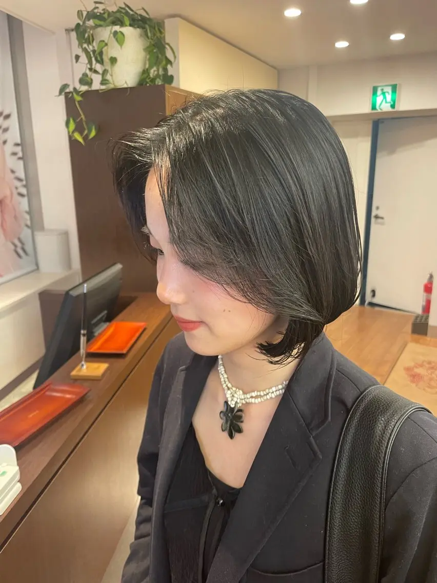 ミディアム カラー カット ヘッドスパ RinoShores nagisaのヘアスタイル