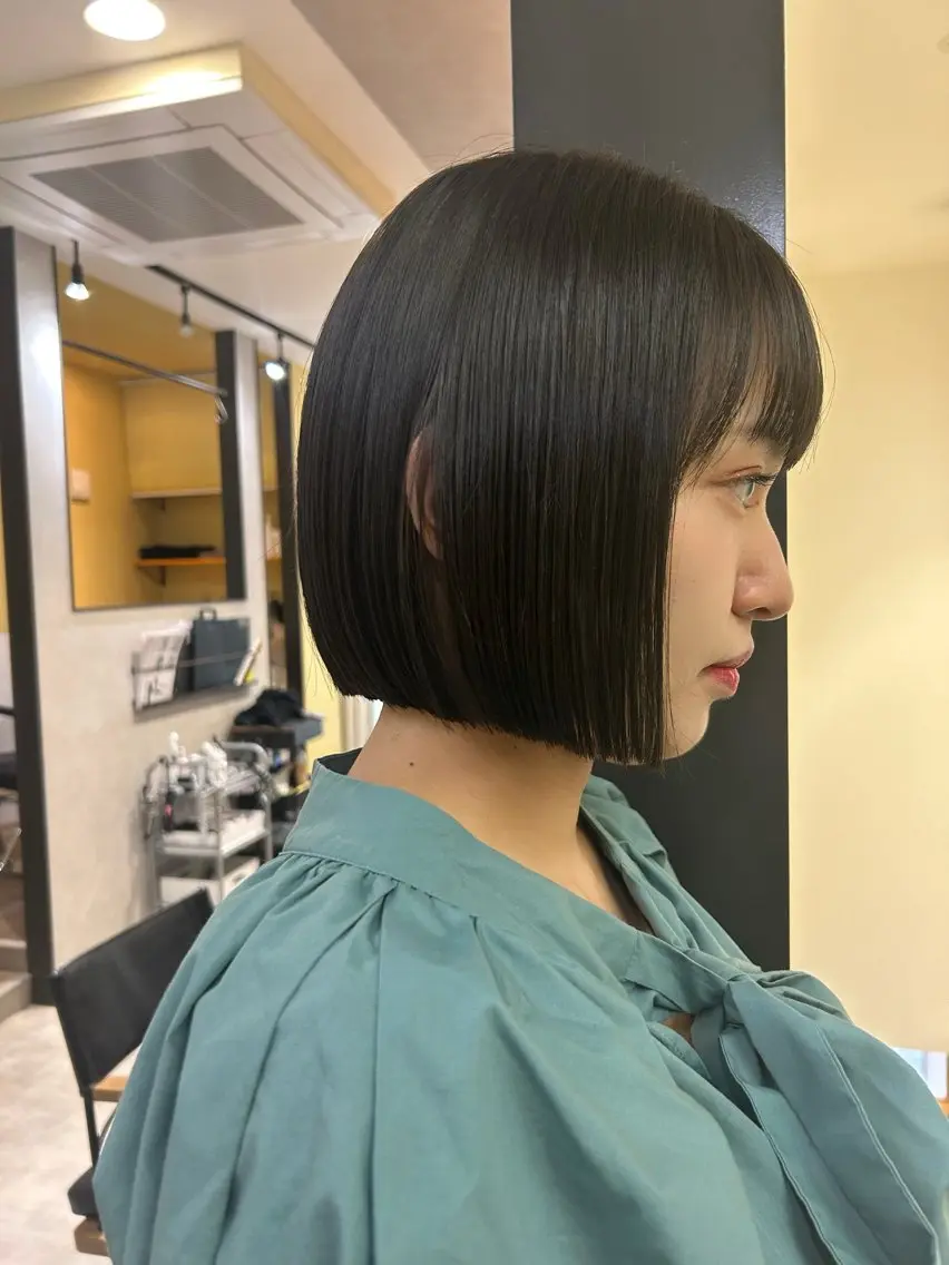 ショート カラー アッシュ アッシュグレー ボブ hubhair レイヤー/透明感のヘアスタイル
