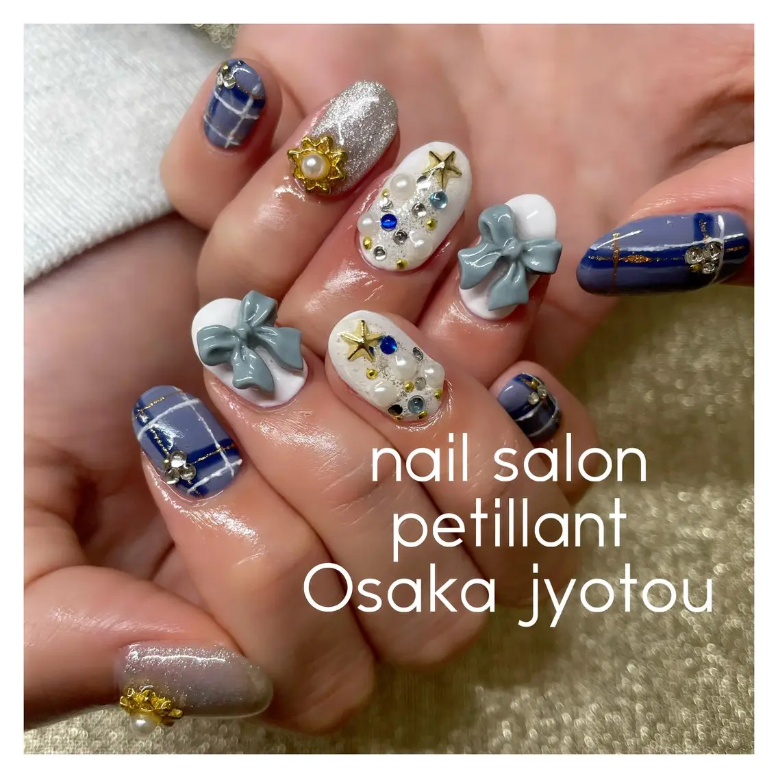 ネイル アートネイル ブルー 冬ネイル クリスマス nail salon petillantのネイルデザイン