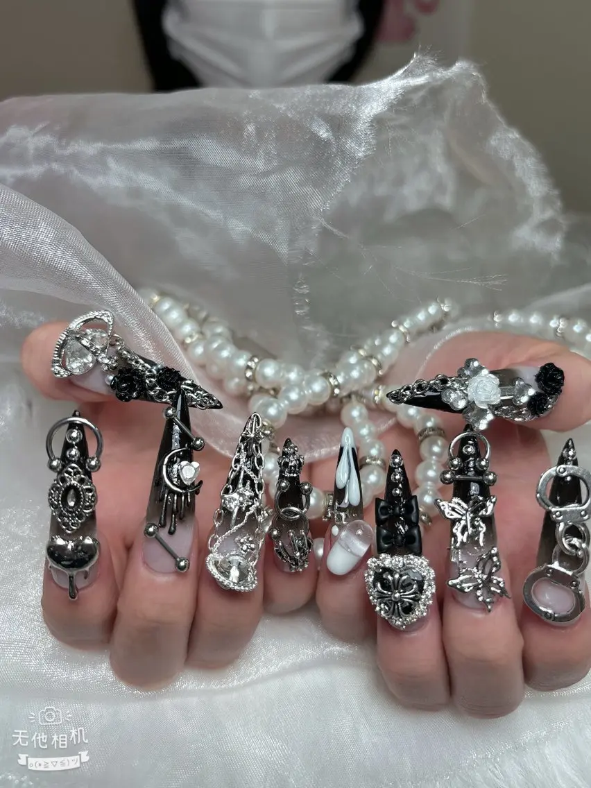 ネイル 成人式 キラキラネイル 大理石ネイル(マーブル) スカルプネイル 夏ネイル ハンドネイル MoMoA Nail ネイル長さ出し専門店のネイルデザイン