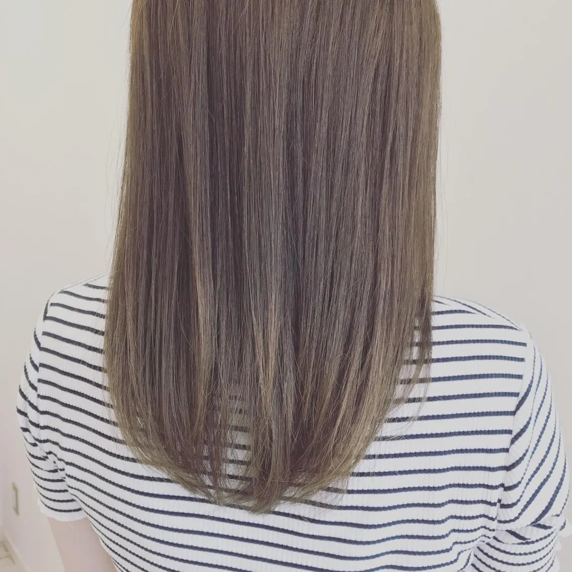 セミロング カラー 店長 大方康暉のヘアスタイル