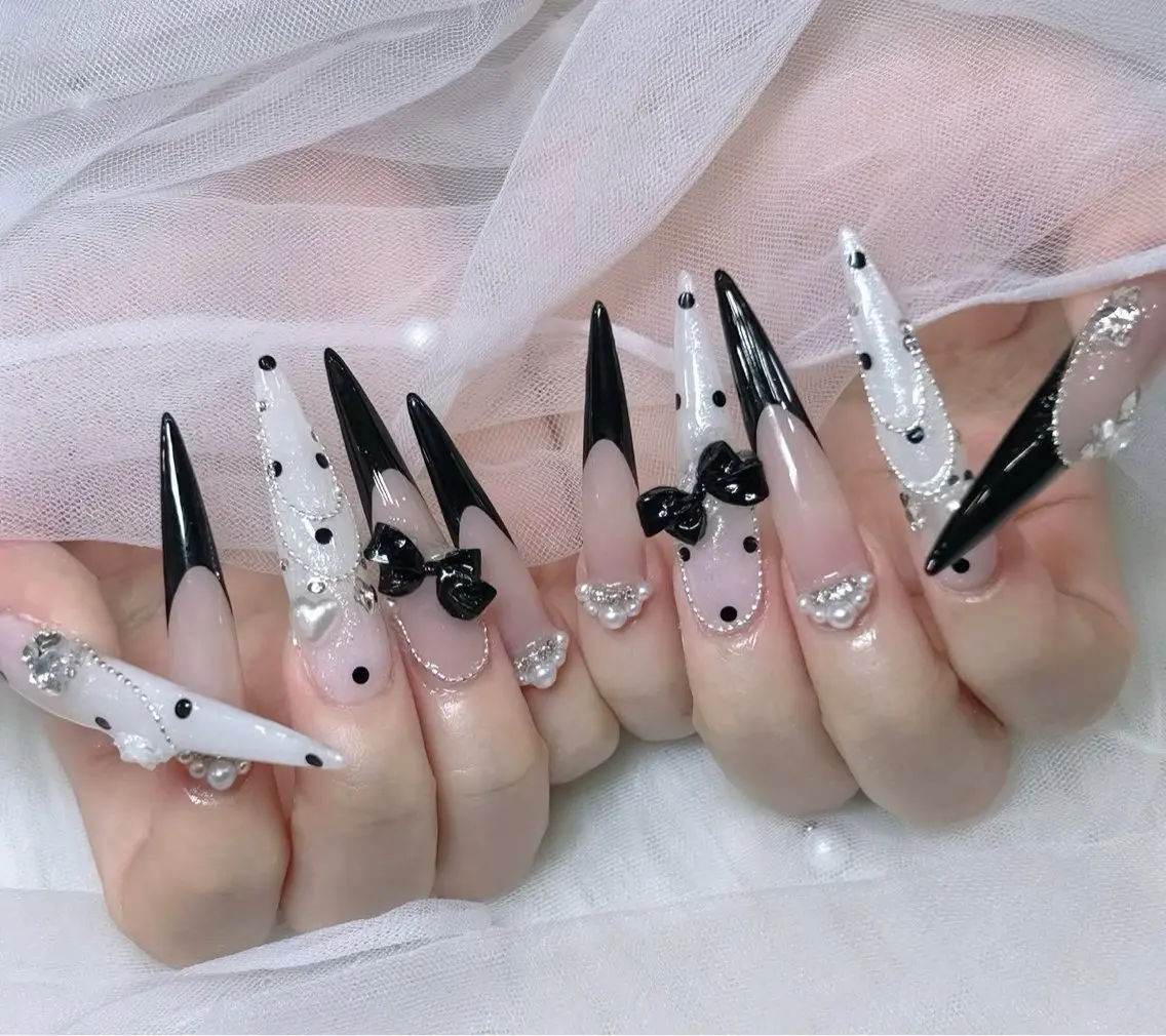 ネイル チークネイル 長さ出し フラッシュネイル フレンチネイル グラデーション ハンドネイル Lenie Nail Salonのネイルデザイン