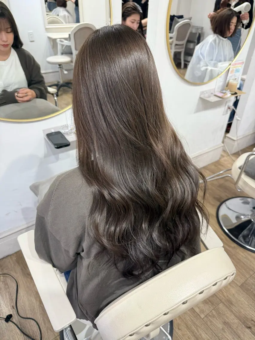 ロング カラー カット ヘアカラー トリートメント Risa🐈⬛/ グレージュ/透明感のヘアスタイル