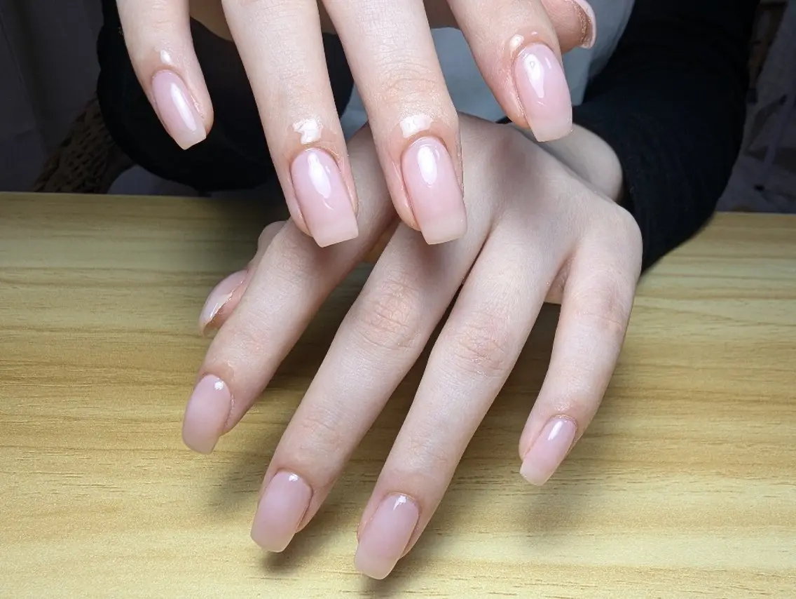 リピーター様限定！パラジェルベース使用】オフ、ドライケア込み　ワンカラー/ラメグラの写真