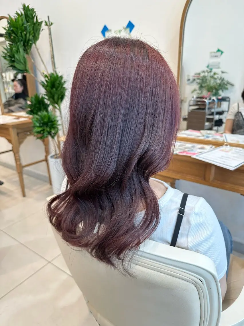 ロング カラー Loire SYURIのヘアスタイル