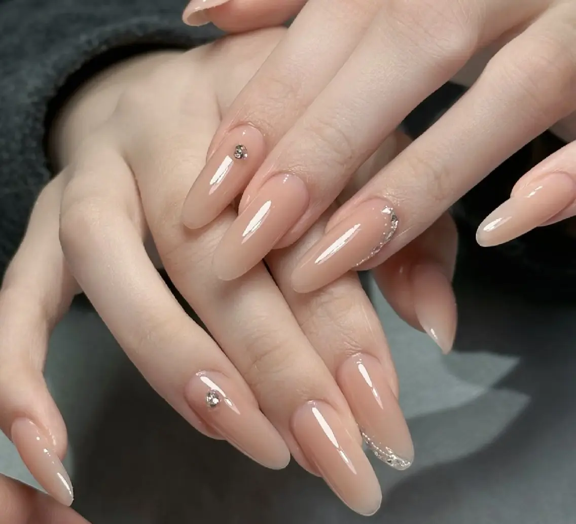 ネイル more glam 大宮店カナのネイルデザイン