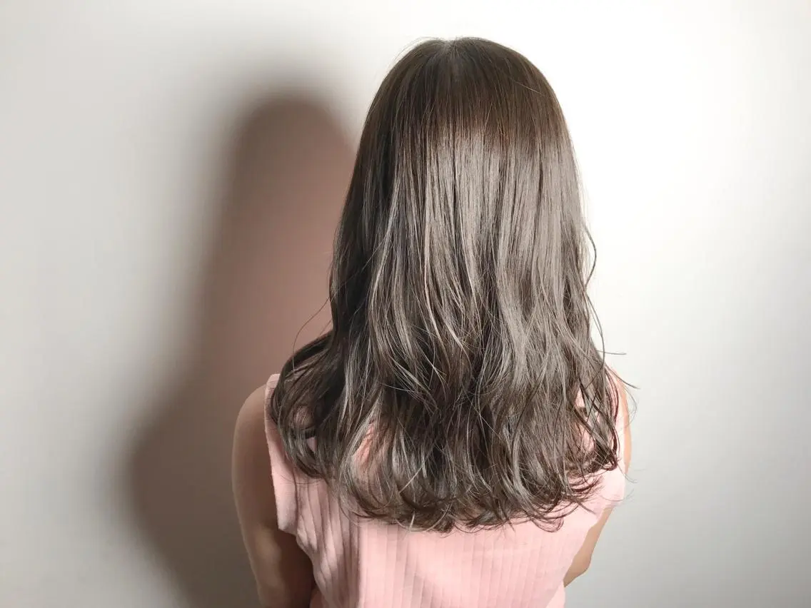 セミロング カラー ショート/レイヤー なら石井知希のヘアスタイル
