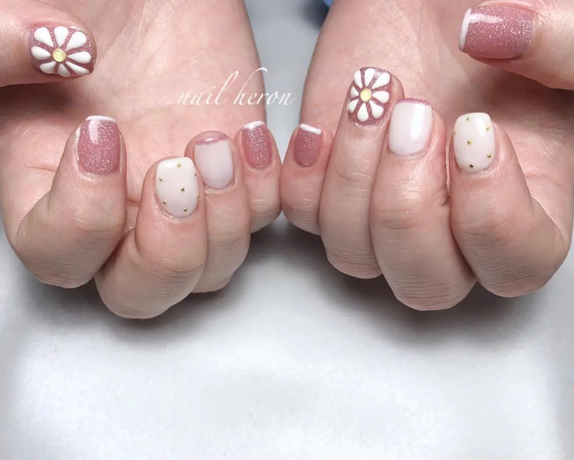 ネイル フラワーネイル ぷっくりネイル ハンドネイル saki_ nail heronのネイルデザイン
