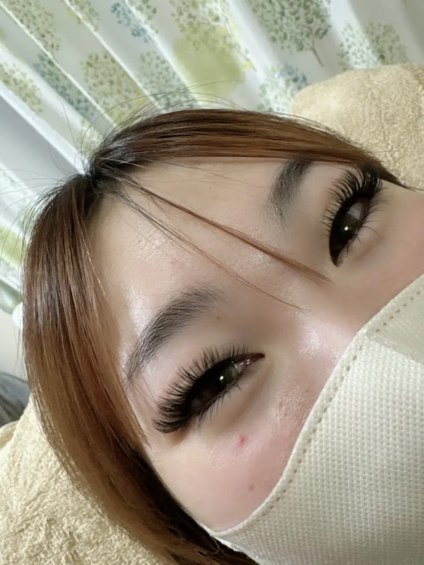マツエク・マツパ 付け放題 ボリュームラッシュ 伊藤名紬 マツエク専門のマツエク・マツパデザイン