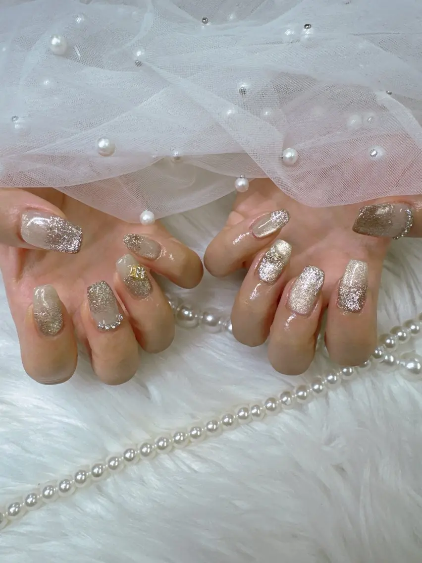ネイル ボルドー 長さ出し ジェルネイル キラキラネイル ロングネイル ハンドネイル Queeens nailのネイルデザイン