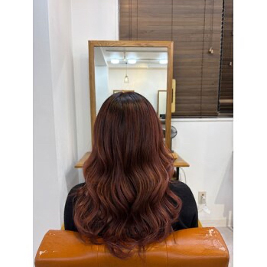 ロング ピンクブラウン トリートメント カット ヘアカラー lore 中村かれんのヘアスタイル
