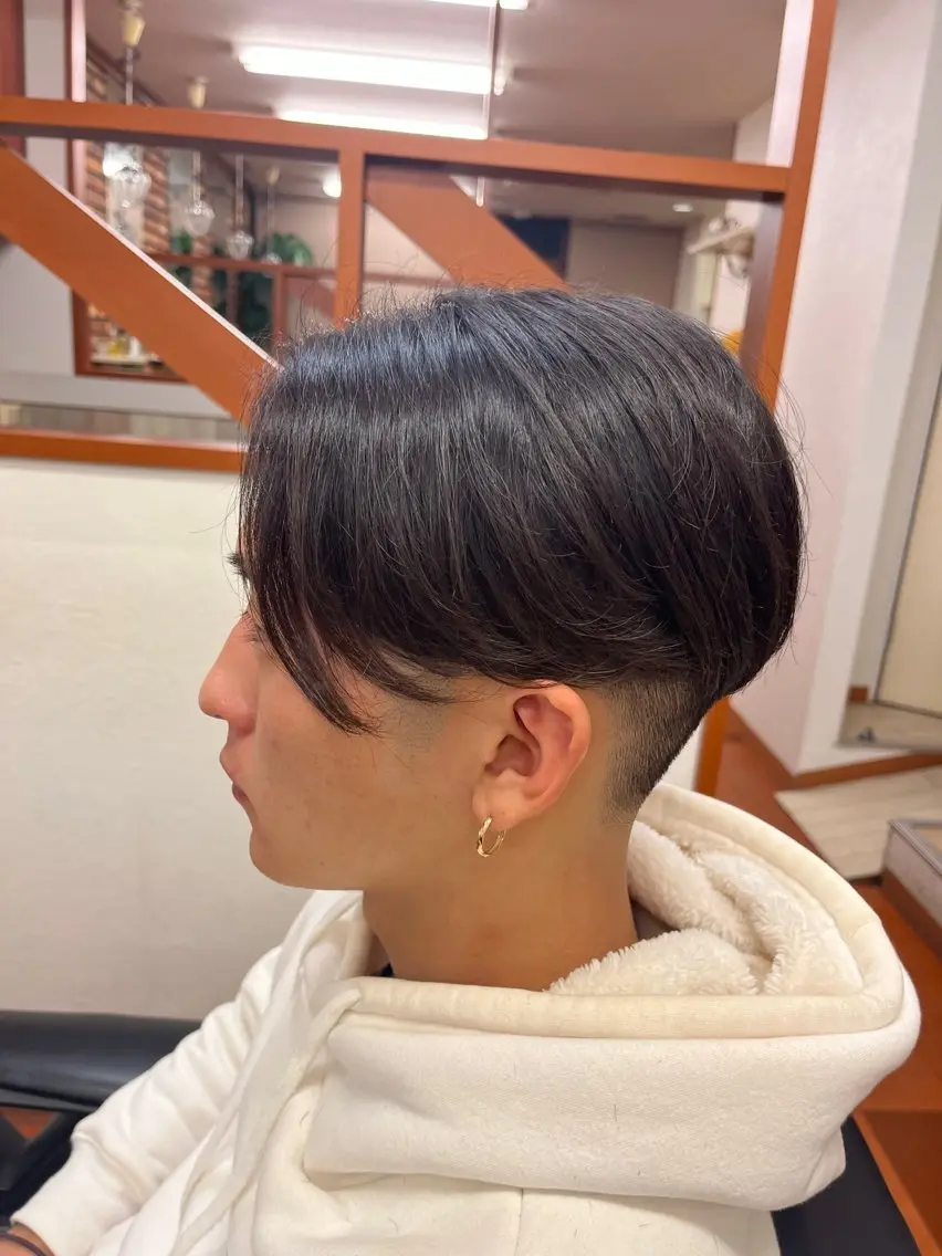 ショート カット 渡辺 竜太のヘアスタイル