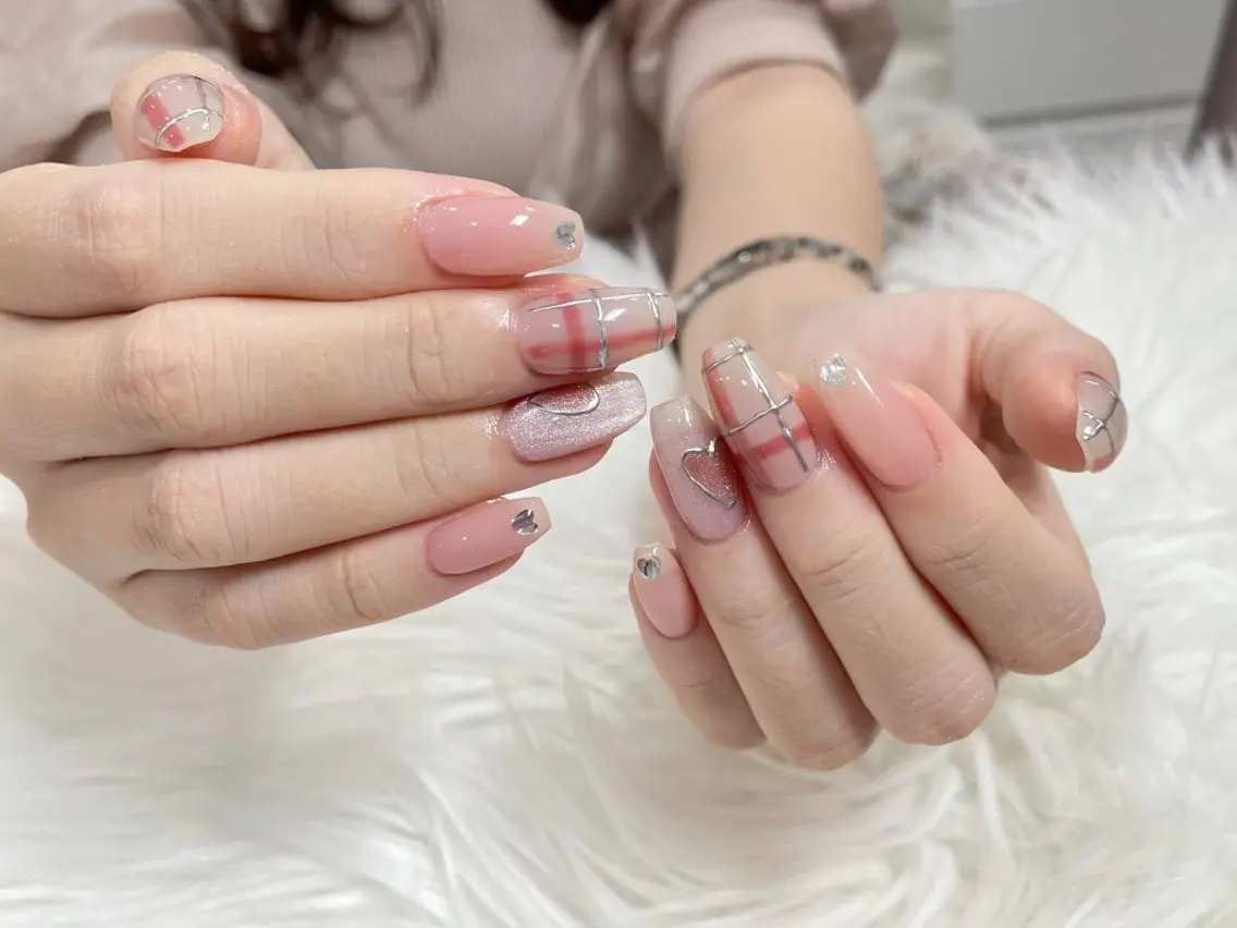 ネイル ハンドネイル ハンドケア Mioné ネイルサロンのネイルデザイン