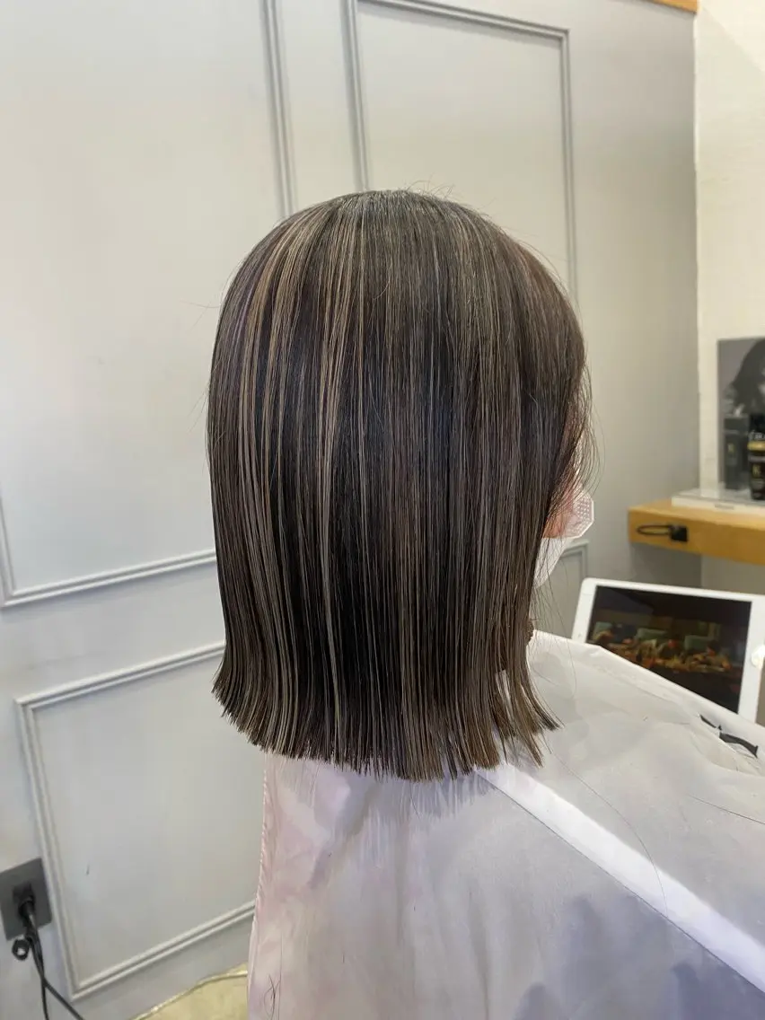 カラー ハイライトカラー miloc himekaのヘアスタイル