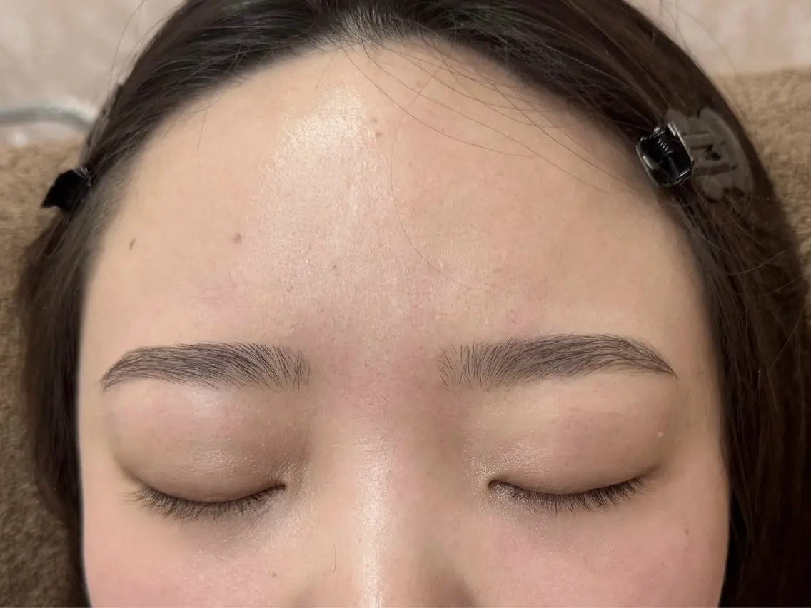 アイブロウ ワックス脱毛 眉カット ラブニールハトル 市川のマツエク・マツパデザイン