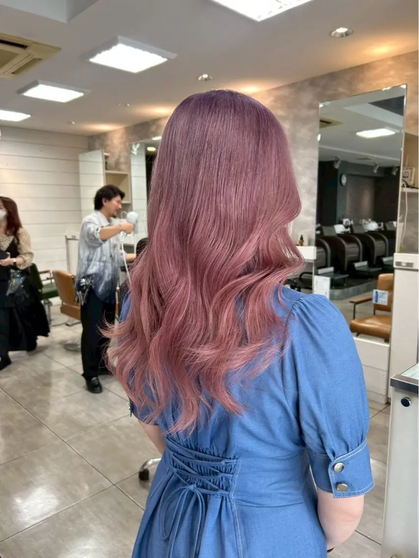 ロング カラー ヘアカラー 西岡 英菜のヘアスタイル