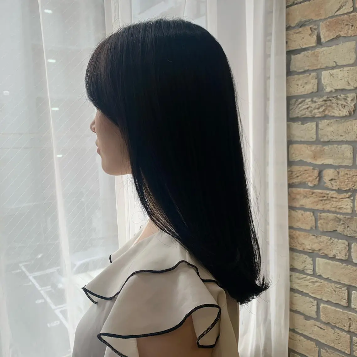 セミロング カラー 黒髪 ブルーカラー ブルーブラック トリートメント 韓国🇰🇷髪質改善 Chisaki치사키のヘアスタイル