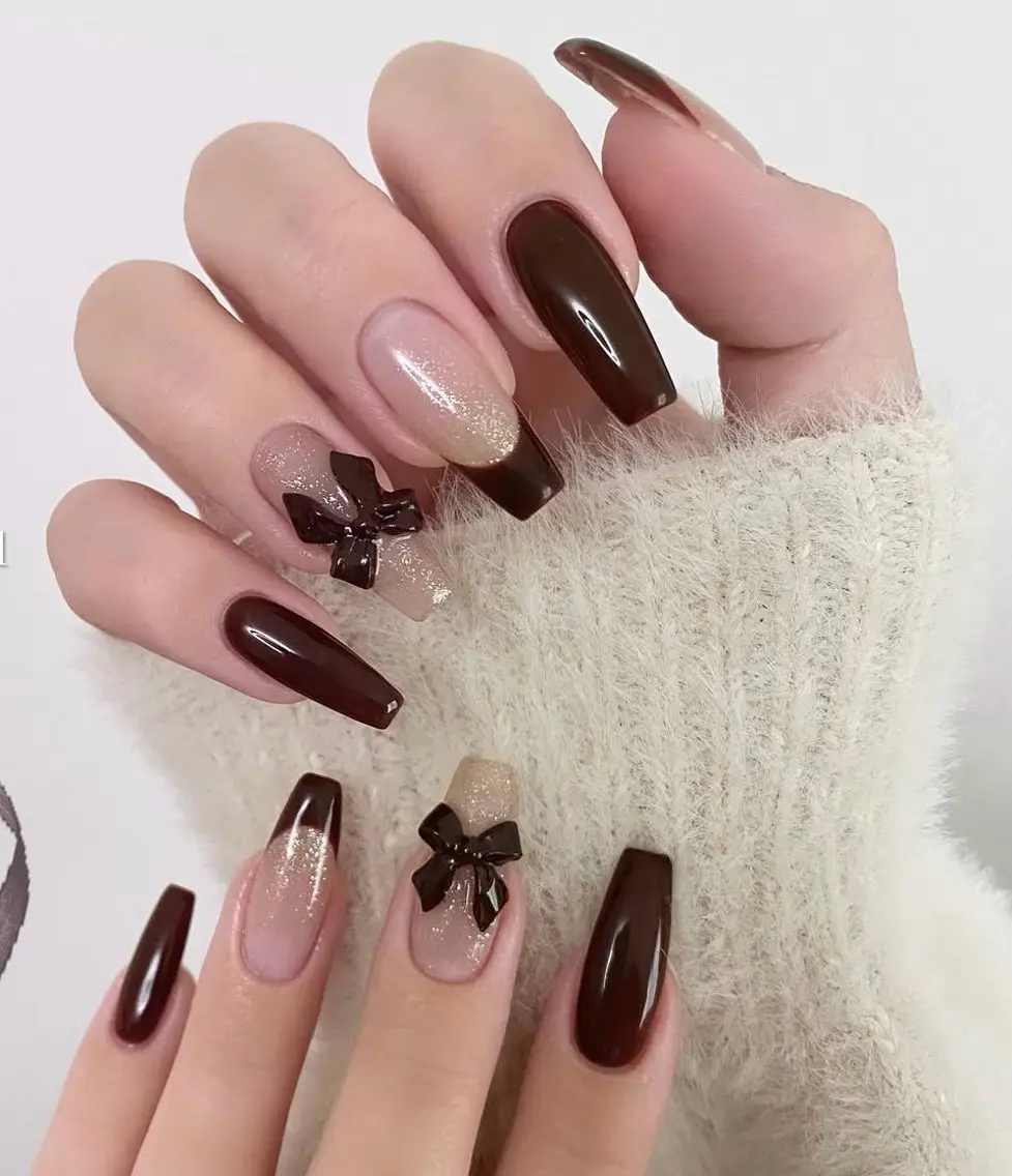ネイル グラデーション キラキラネイル ワンカラーネイル 冬ネイル Jenn Nail Salonのネイルデザイン