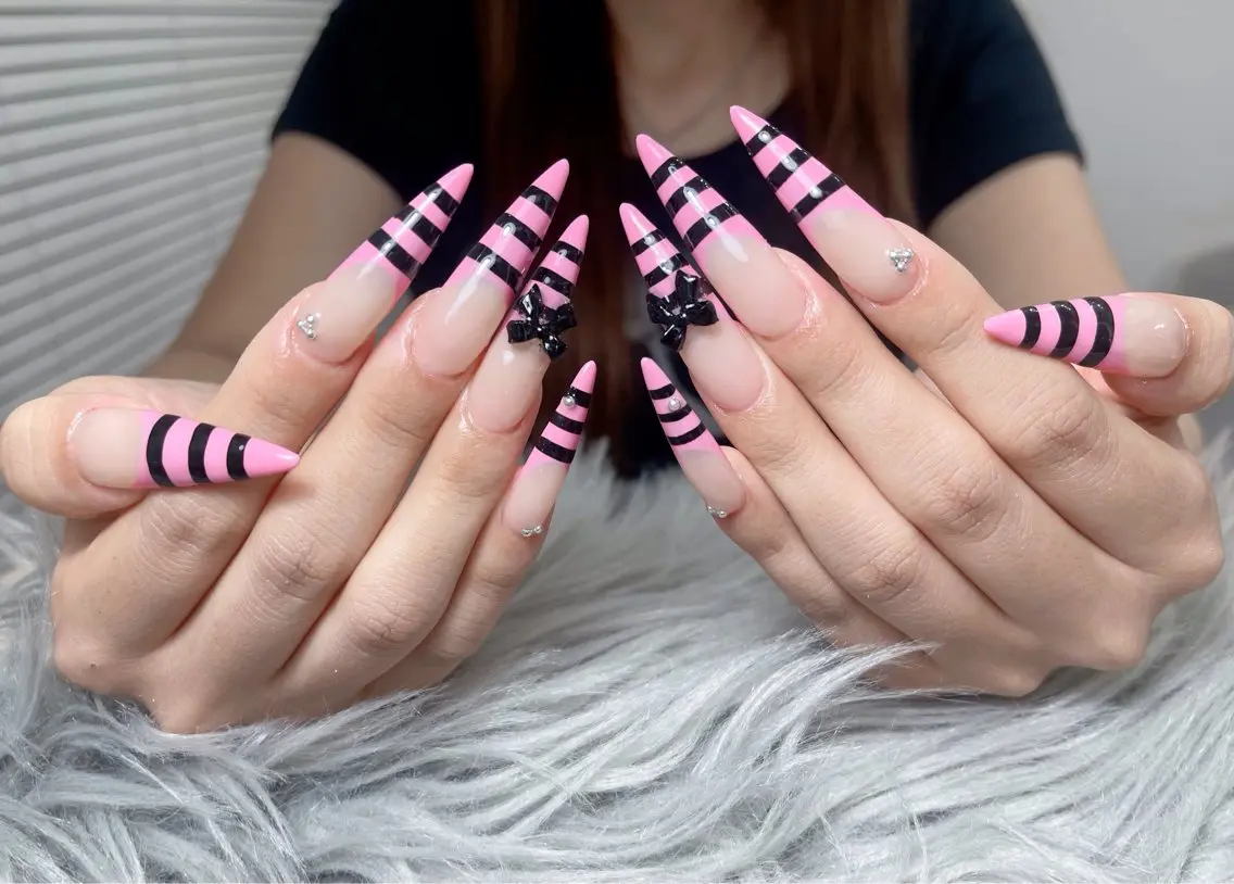 ネイル アートネイル ジェルネイル グラデーション マグネットネイル ニュアンスネイル ハンドネイル Ryu Nail Studioのネイルデザイン