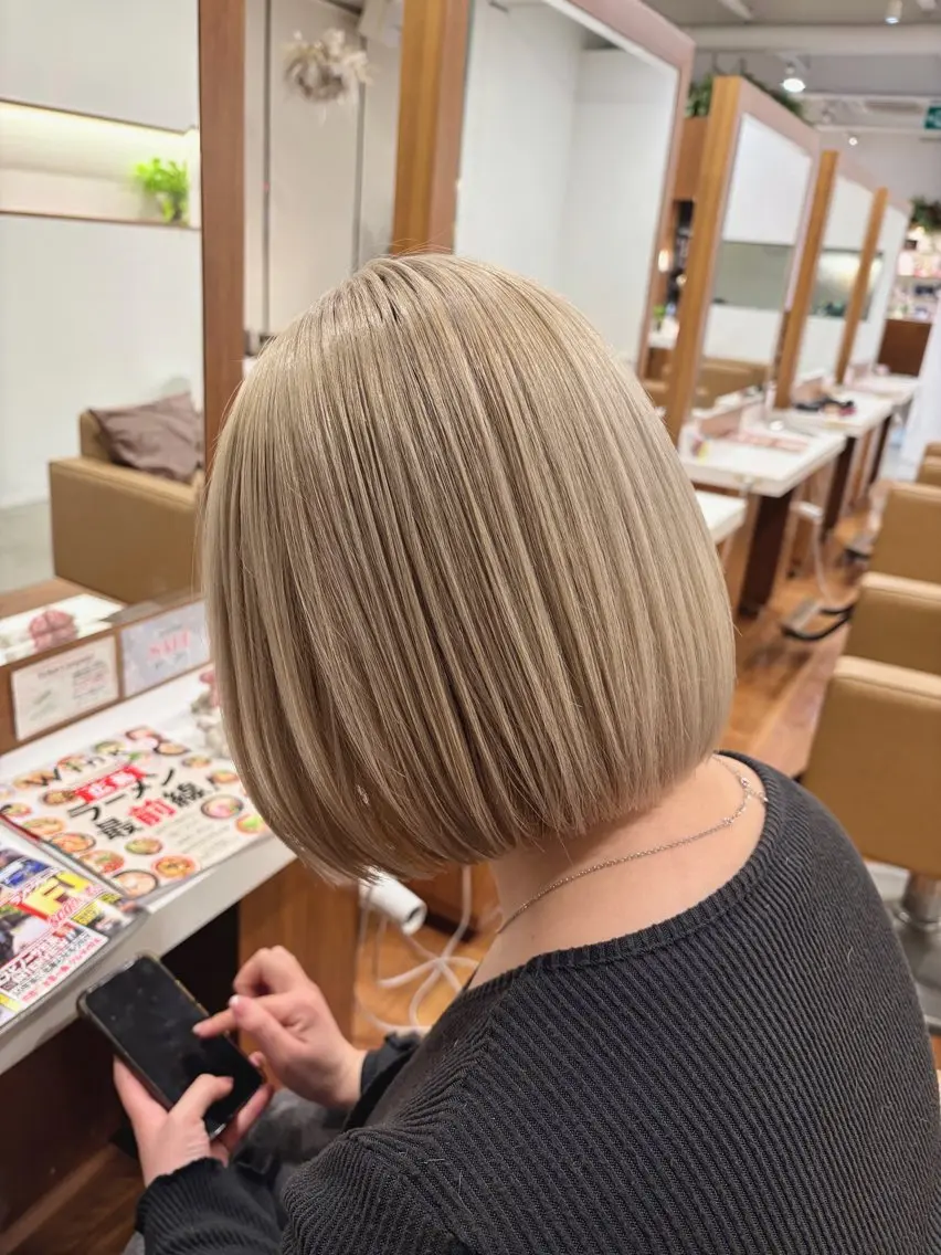 ショート カラー ボブ ヘアカラー 山根 りょうすけのヘアスタイル