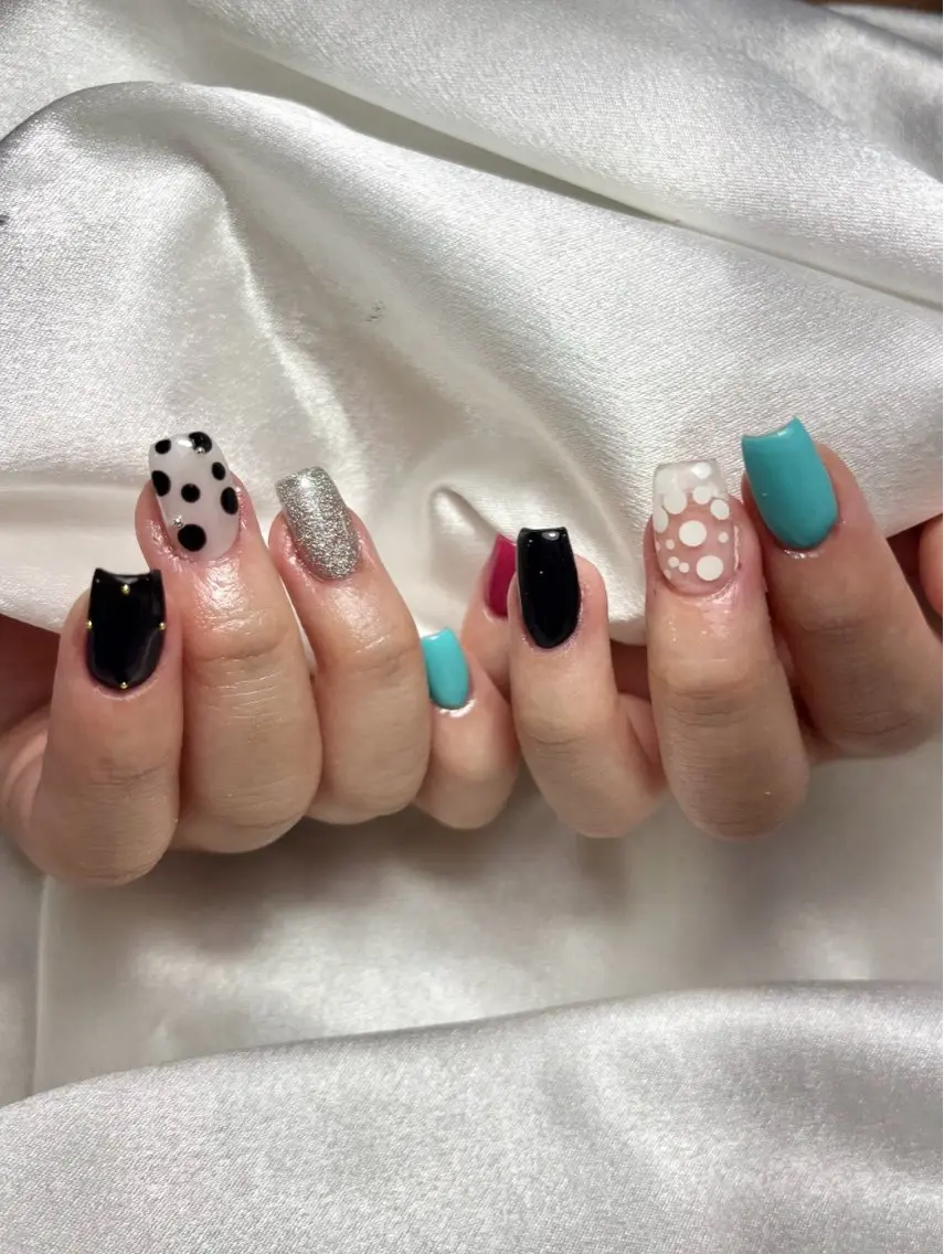ネイル 長さ出し 持ち込み る るのネイルデザイン