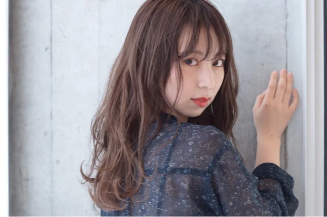 ロング カット ヘアカラー トリートメント Lino by hoNuaのヘアスタイル