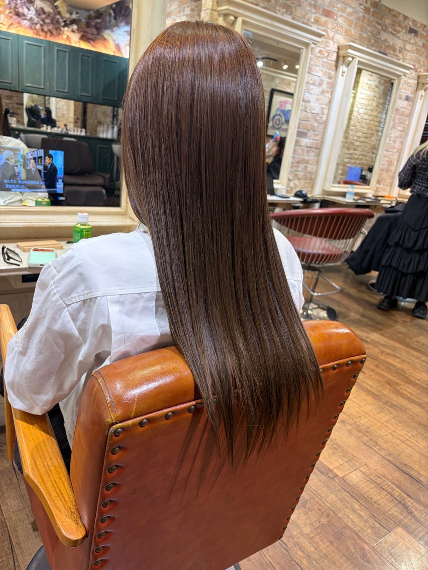 カラー 白鳥 李珠のヘアスタイル