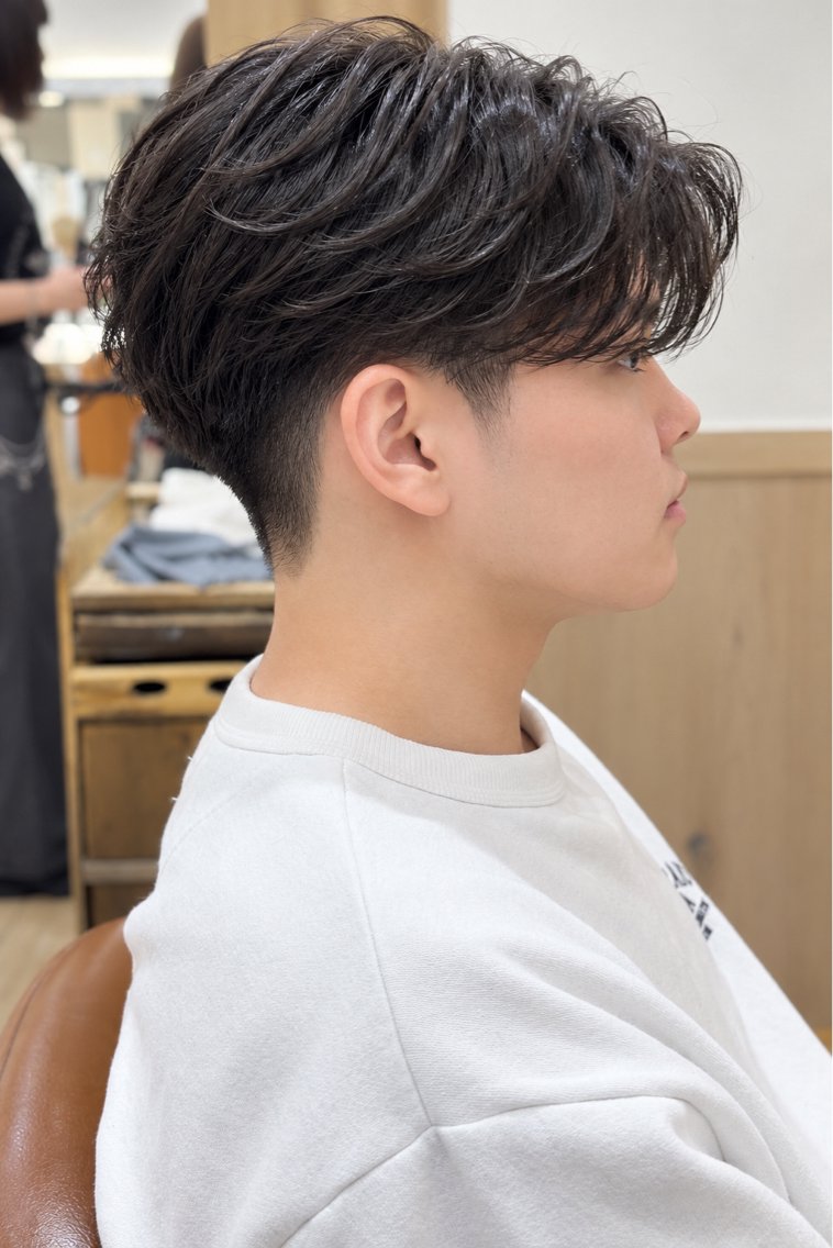 パーマ メンズ センターパート パーマ 小沼 裕太のヘアスタイル