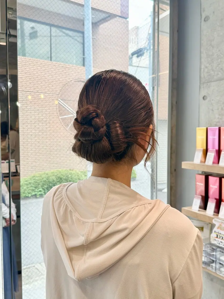 ロング ヘアアレンジ ヘアセット 艶カラー/レイヤー/ 顔周り/ゆな🕊️のヘアスタイル