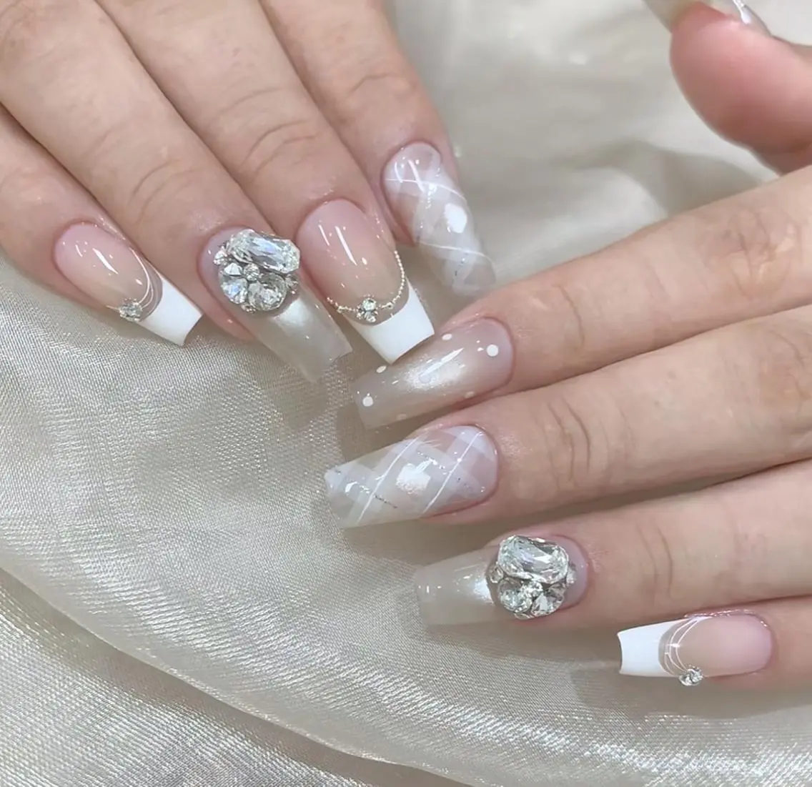 ネイル ハンドネイル ハンドケア 🍑 momo_nailのネイルデザイン