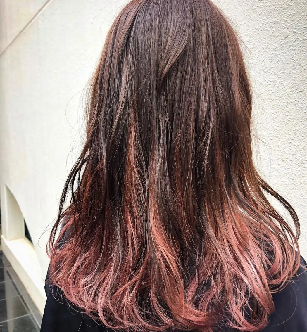 ミディアム カラー パーマ ヘアアレンジ ピンクカラー バイオレットカラー 【白髪ぼかし 専門GBG】自由が丘のヘアスタイル