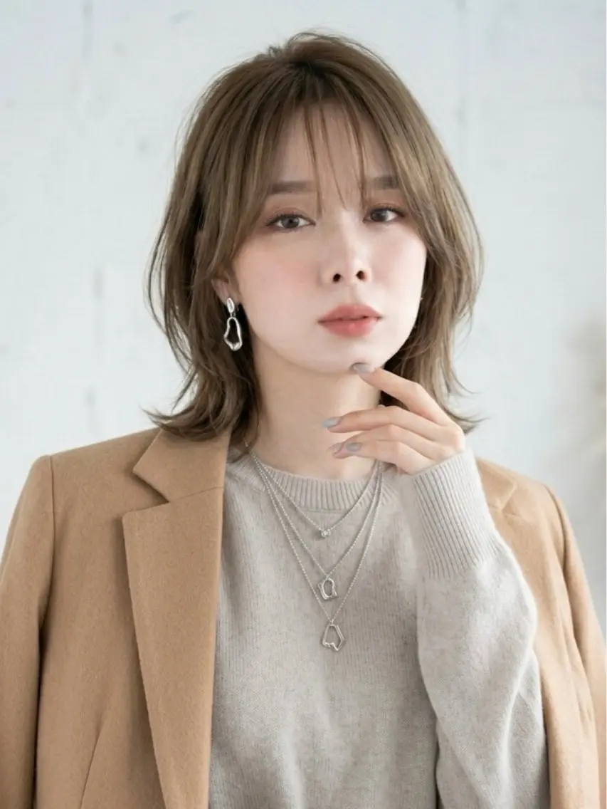 カラー ベージュカラー オリーブベージュ サワタ ミサのヘアスタイル