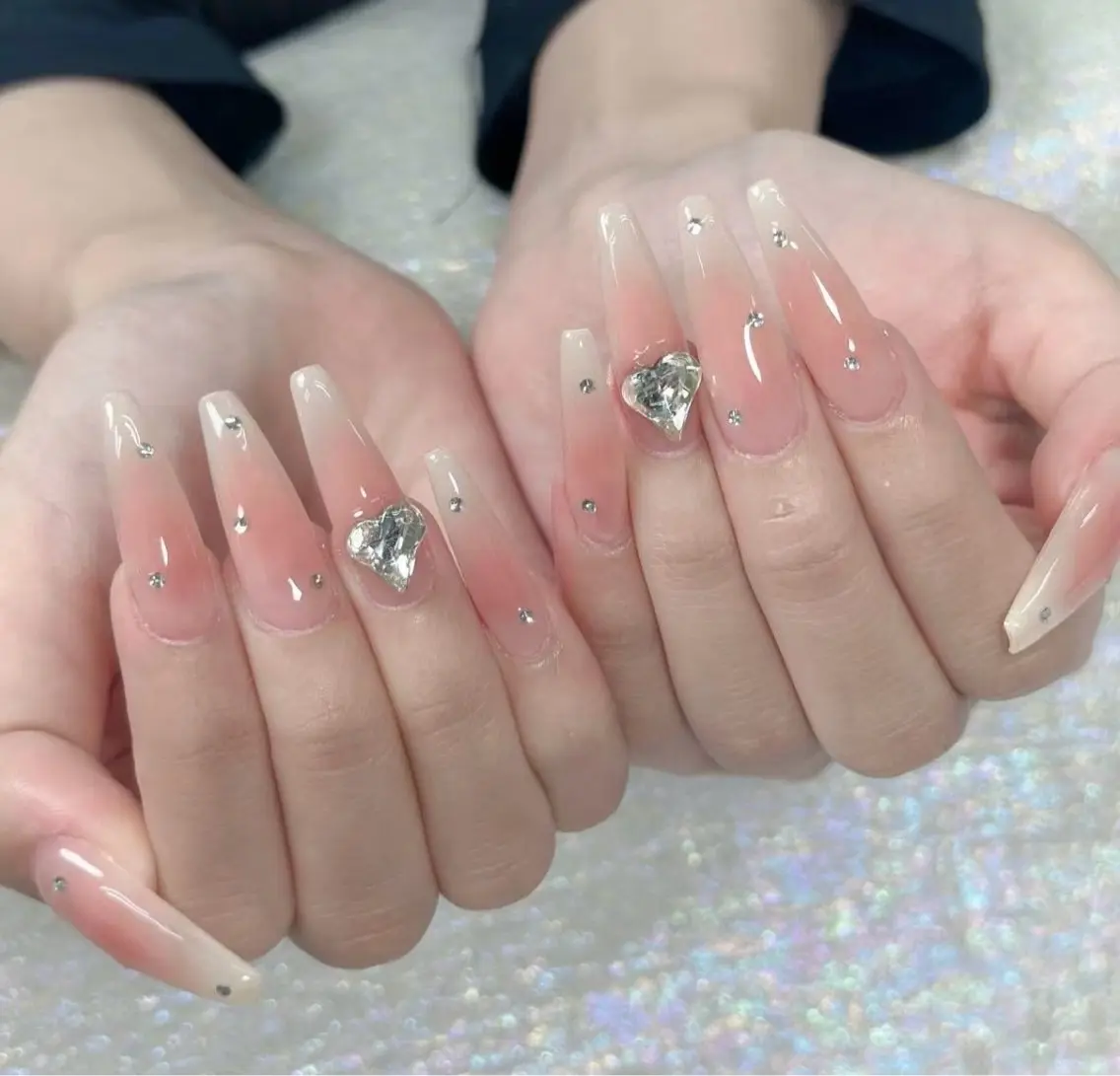ネイル オーロラネイル べっ甲ネイル チークネイル 成人式 長さ出し ハンドネイル ハンドケア For you. Nail Salonのネイルデザイン