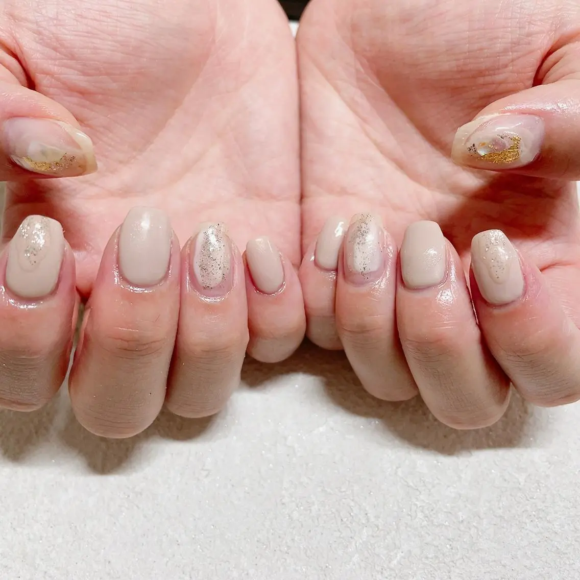 ネイル オーロラネイル フラワーネイル フットネイル フレンチネイル ジェルネイル ハンドネイル mogunail &blowのネイルデザイン