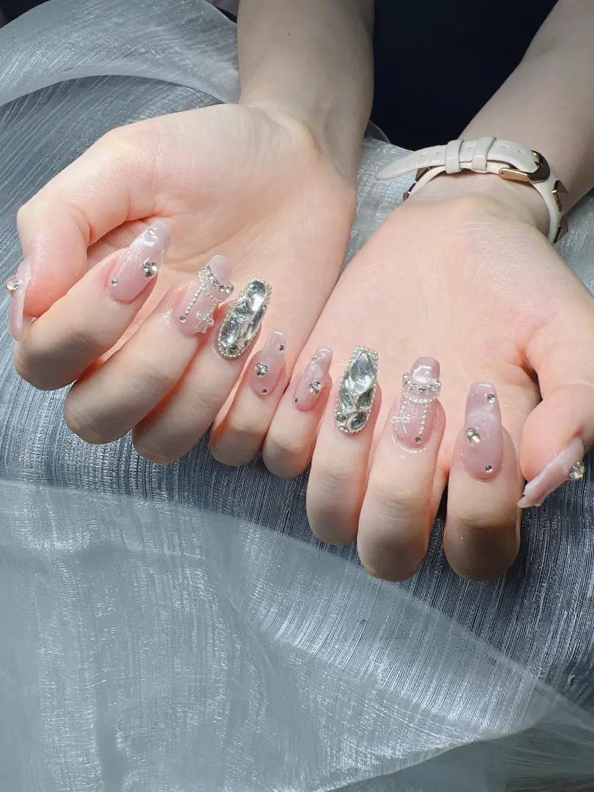 ネイル ハンドネイル Lee Nailsのネイルデザイン