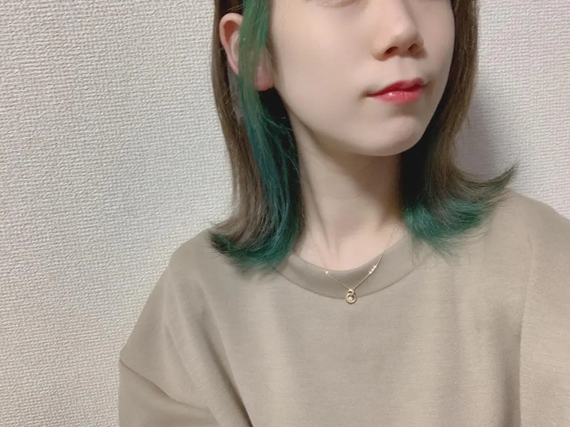 ミディアム カラー ブリーチ ナカタケ ユウのヘアスタイル
