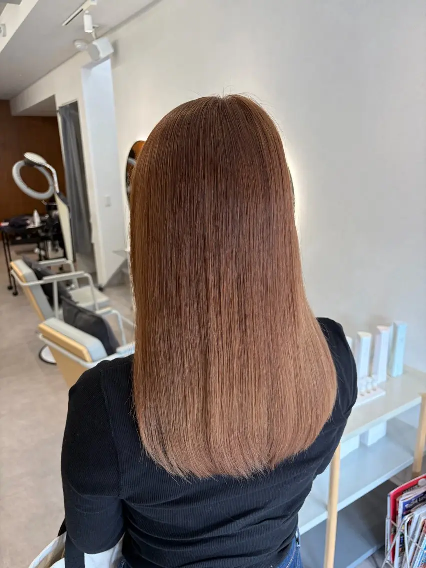 カラー ヘアカラー 上鶴 陽菜のヘアスタイル