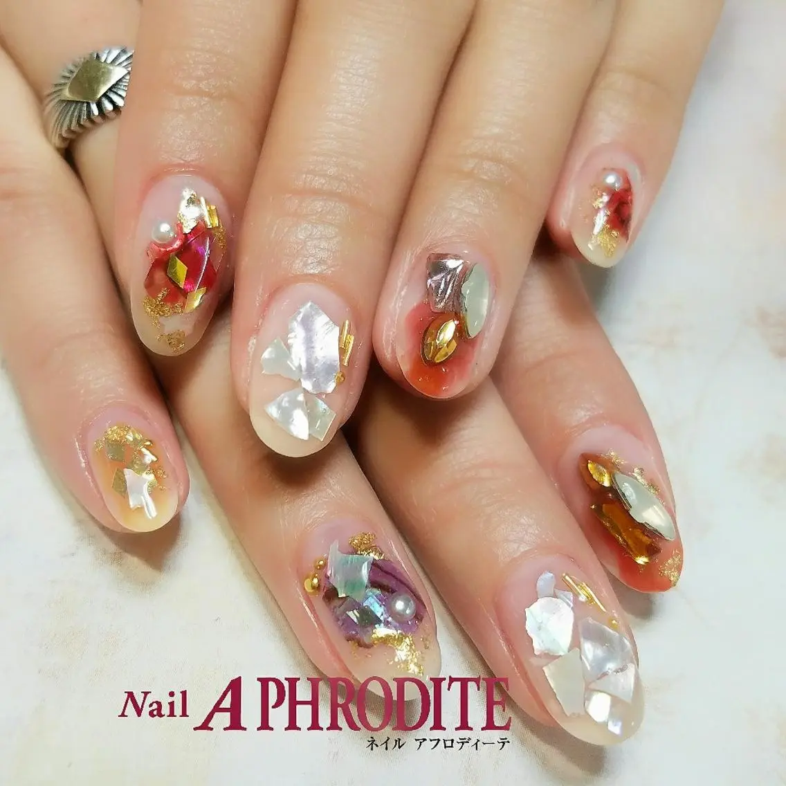 ネイル ニュアンスネイル Nail Aphroditeのネイルデザイン