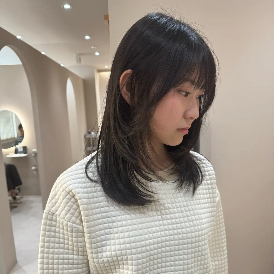 ミディアム ハイトーン×レイヤー /RINのヘアスタイル