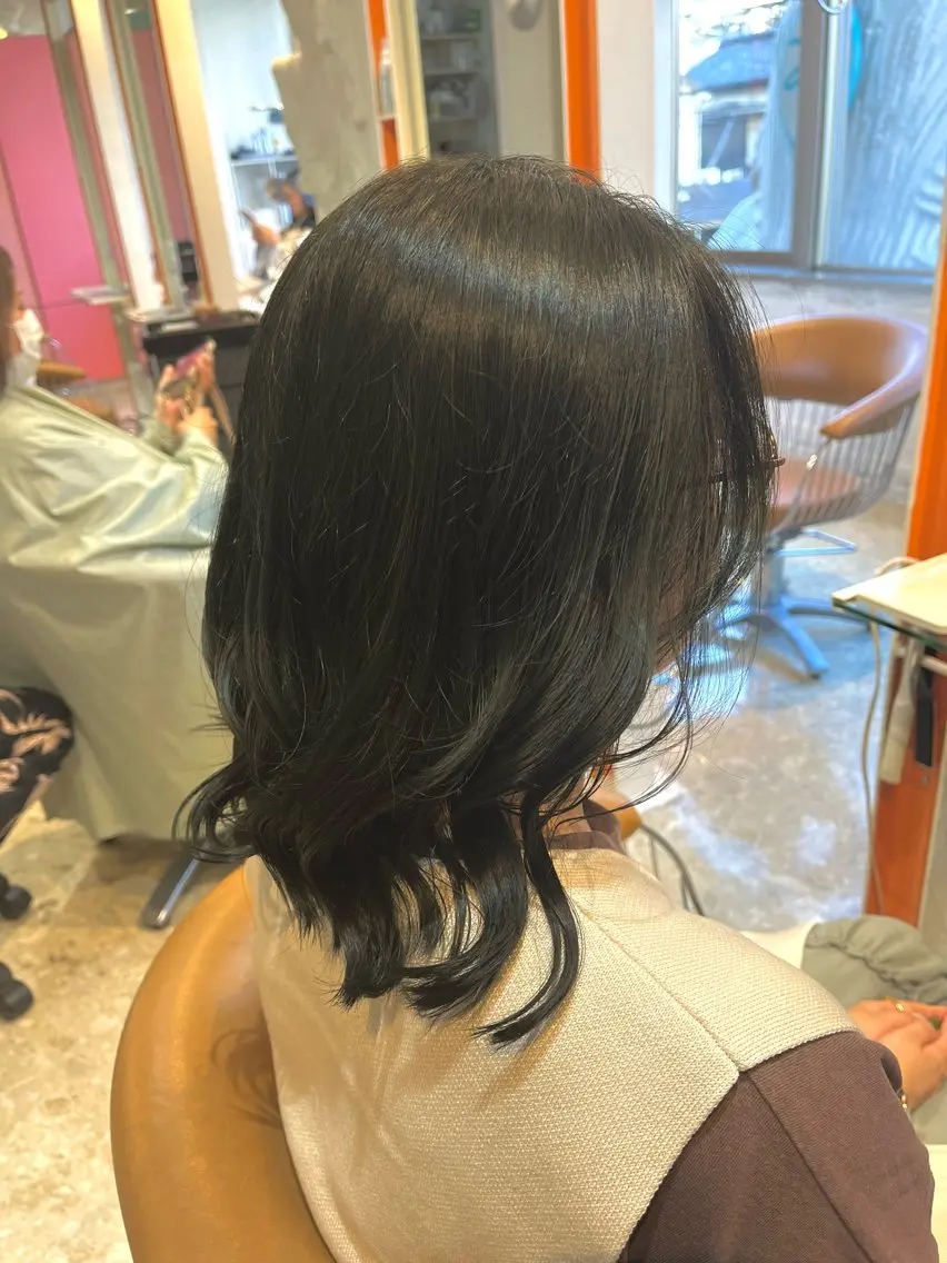 ミディアム カラー カット ヘアカラー うしだ かおるのヘアスタイル