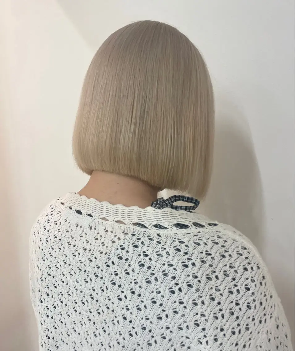 ミディアム カラー 🫧ハイトーン✨格安 より質💐マンツーマのヘアスタイル