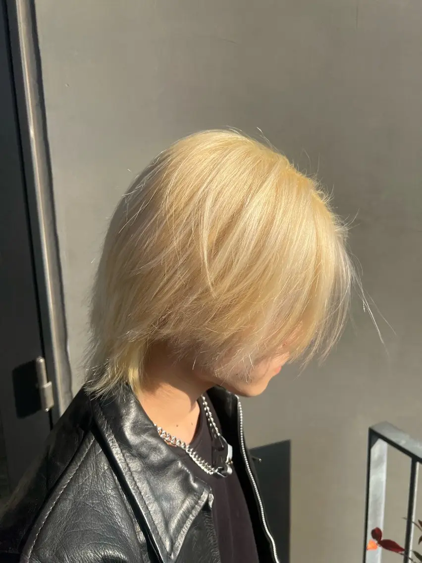 カラー メンズ ダブルカラー寒色系 ボリューム改善ハヤトのヘアスタイル
