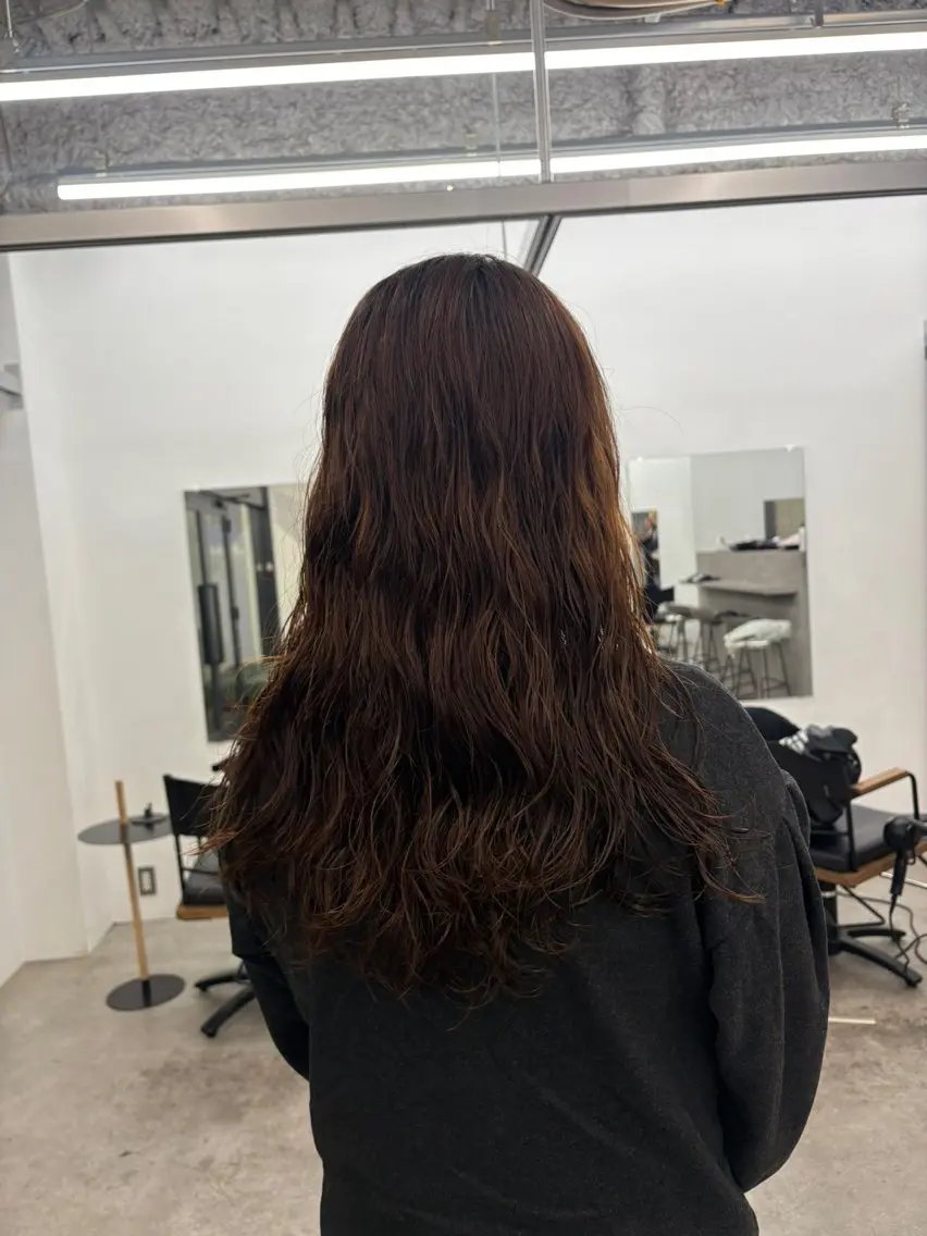 ロング パーマ レイヤーカット パーマ パーマ×透明感カラー MIOのヘアスタイル