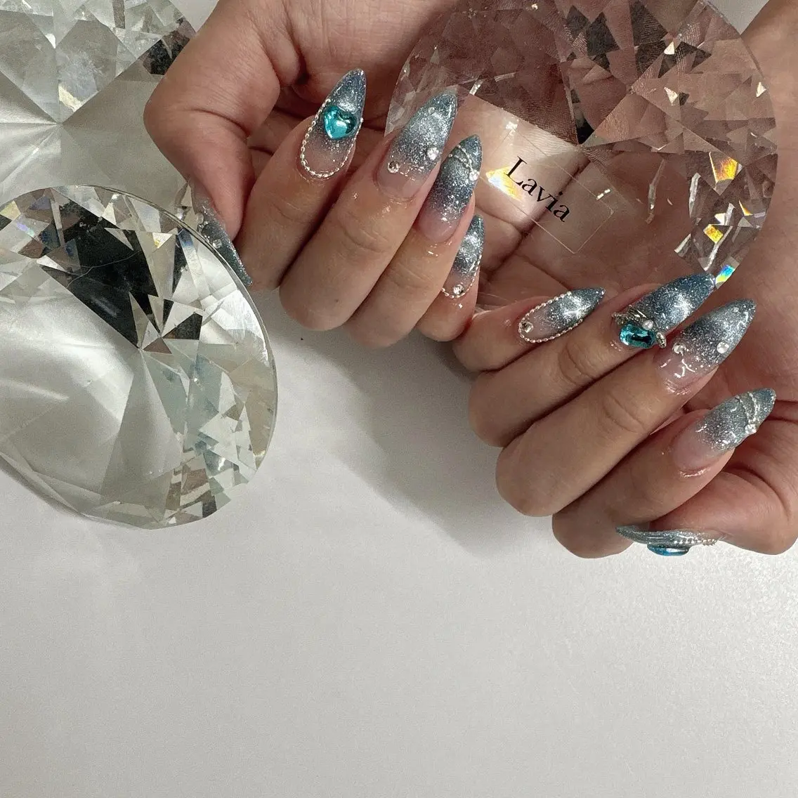 ネイル lavia🖤 ayumiのネイルデザイン