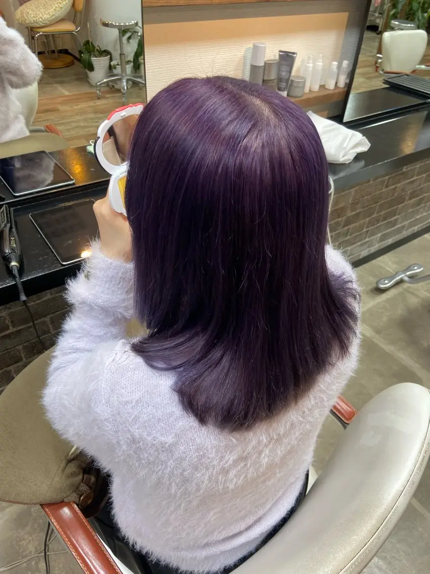 セミロング カラー ブリーチ カット ヘアカラー イツキ🌕デザインカ ラー🥨髪質改善🫧のヘアスタイル