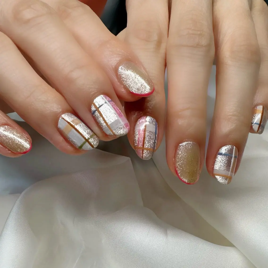 ネイル フレンチネイル 氷ネイル・うるうるネイル 韓国ネイル マグネットネイル ニュアンスネイル 🪞KAPE NAIL 🪞のネイルデザイン