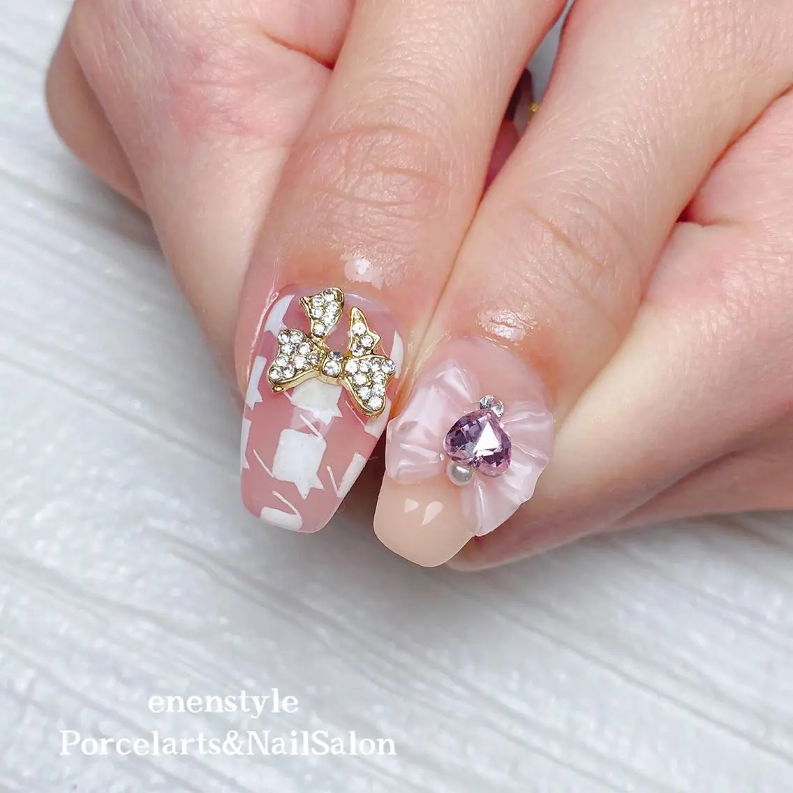 ミディアム ネイル 🐾enen style 🐾のネイルデザイン