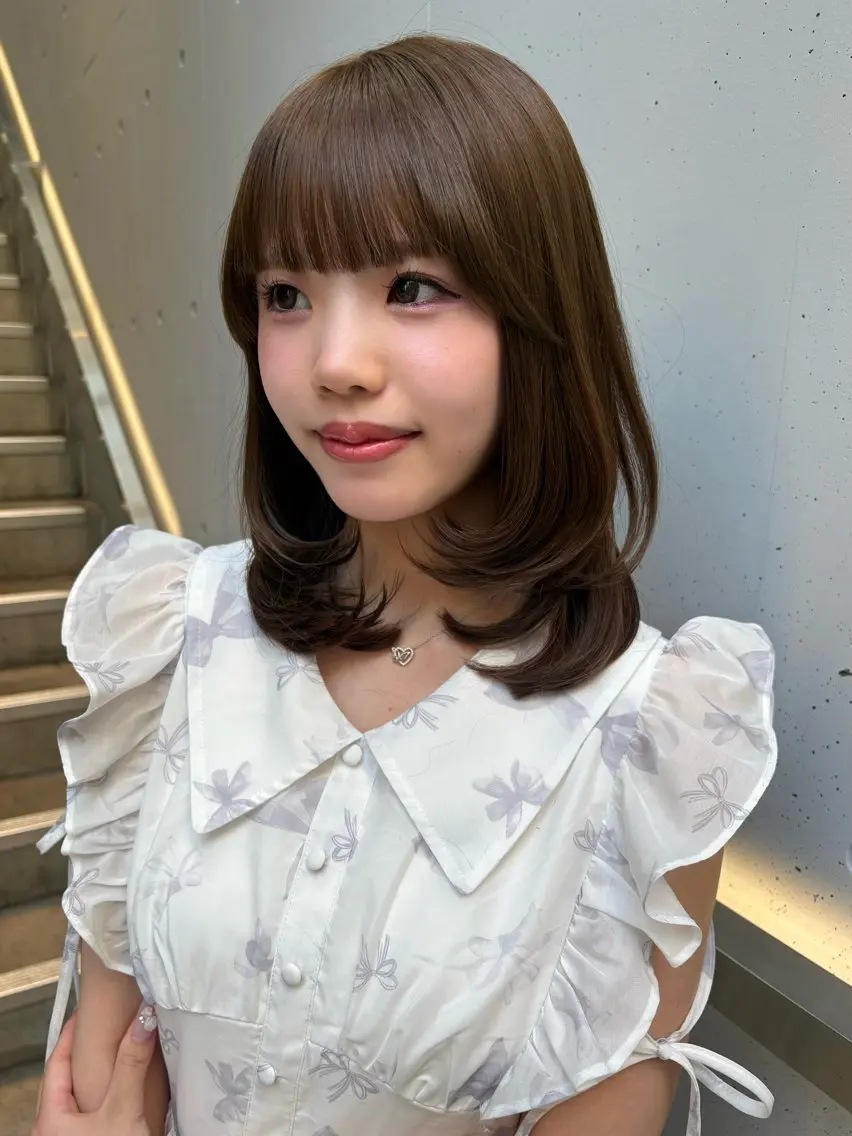 ミディアム カラー ベージュカラー ブリーチ ブリーチなしカラー オリーブベージュ カット ヘアカラー トリートメント なぎさ 🎀 / 透明感カラー/心斎橋のヘアスタイル
