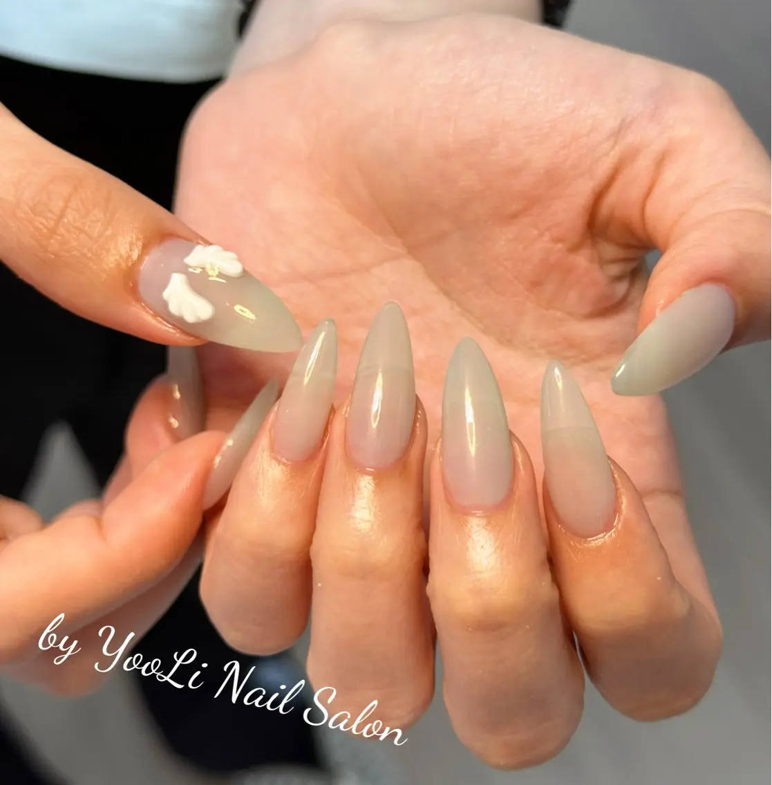 ネイル アートネイル オーロラネイル チークネイル フレンチネイル ガラスフレンチ ハンドネイル 🎀🎀YooLi Nail Salonのネイルデザイン